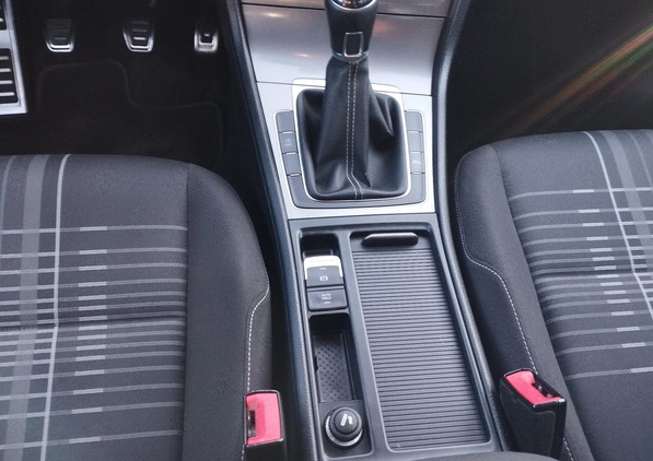 Volkswagen Golf cena 38900 przebieg: 198000, rok produkcji 2015 z Szczucin małe 596